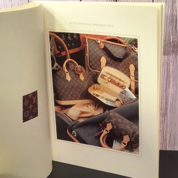 Louis Vuitton Le Catalogue Vintage 1993 Book - Picture 6 of 8